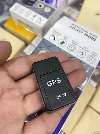 MINI SMART GPS TRACKER & VOICE RECORDER 07